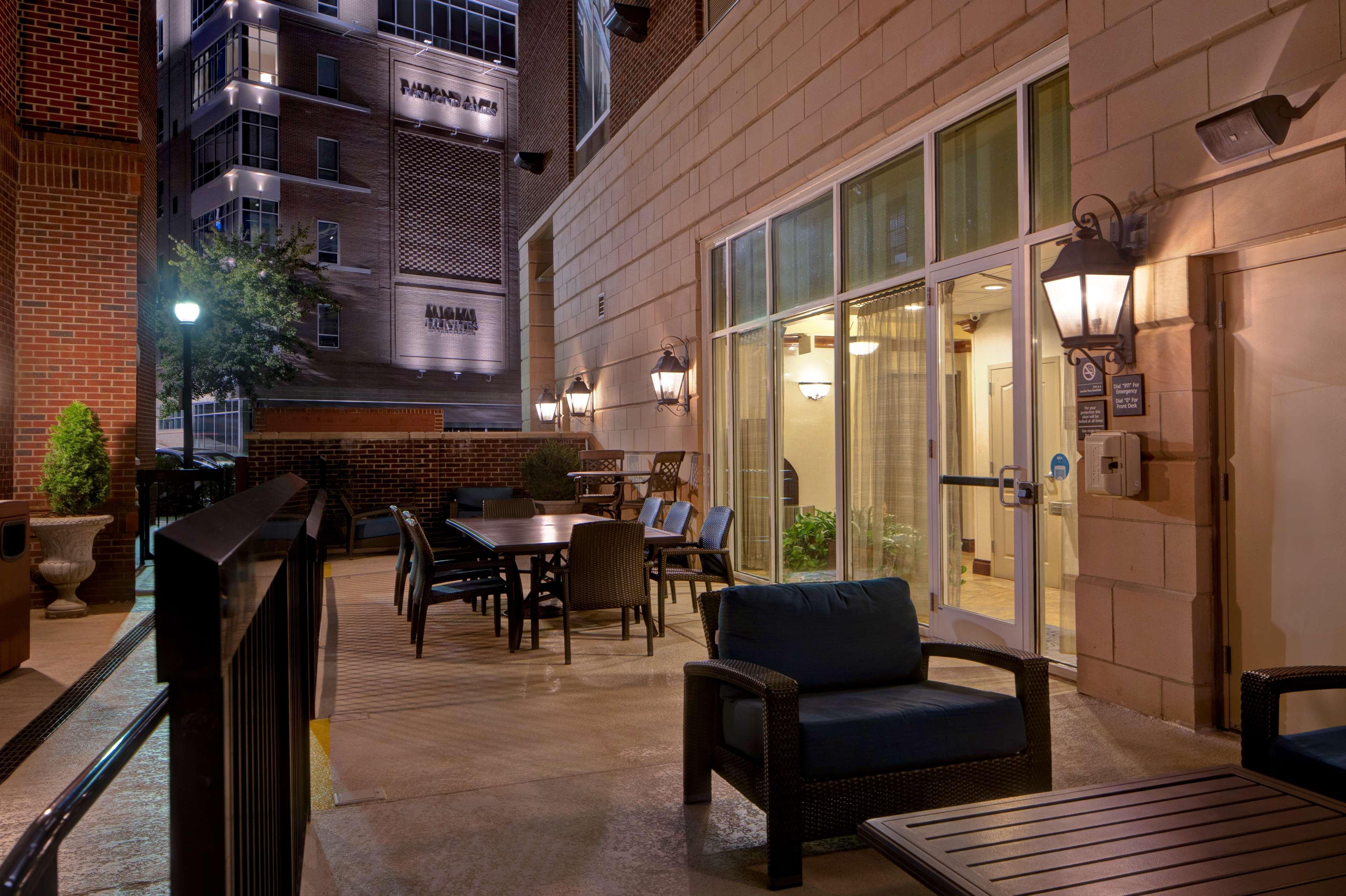 Hampton Inn & Suites Greenville-Downtown-Riverplace Екстер'єр фото