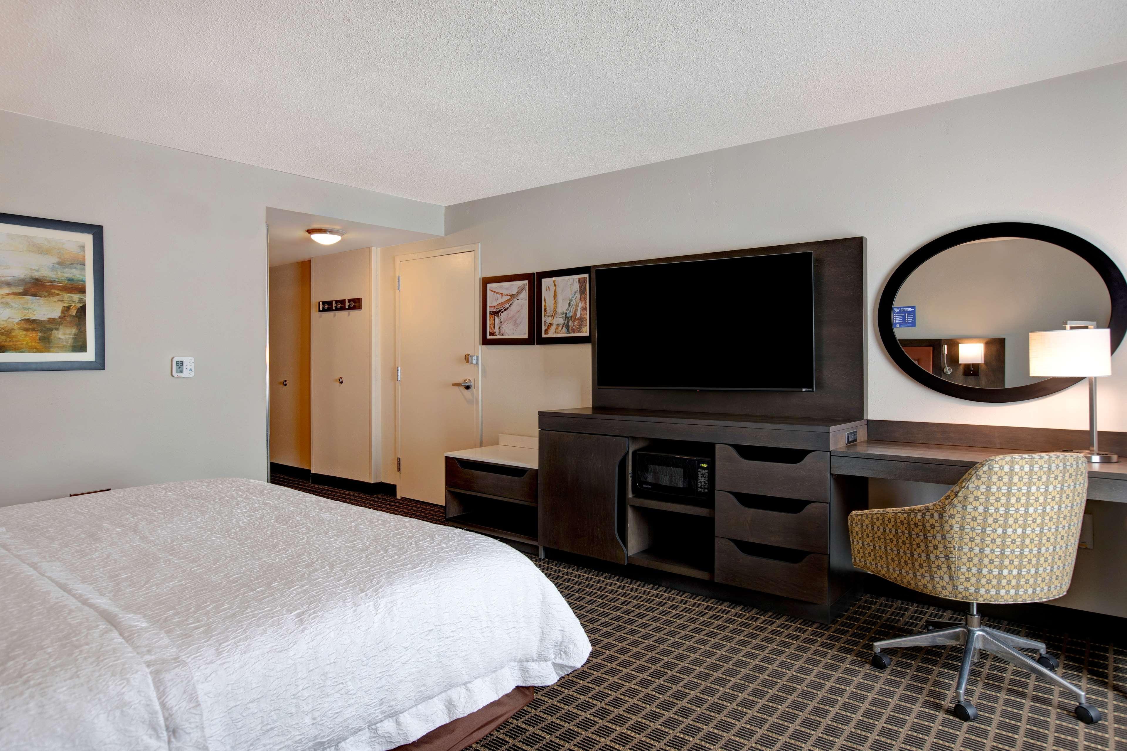 Hampton Inn & Suites Greenville-Downtown-Riverplace Екстер'єр фото