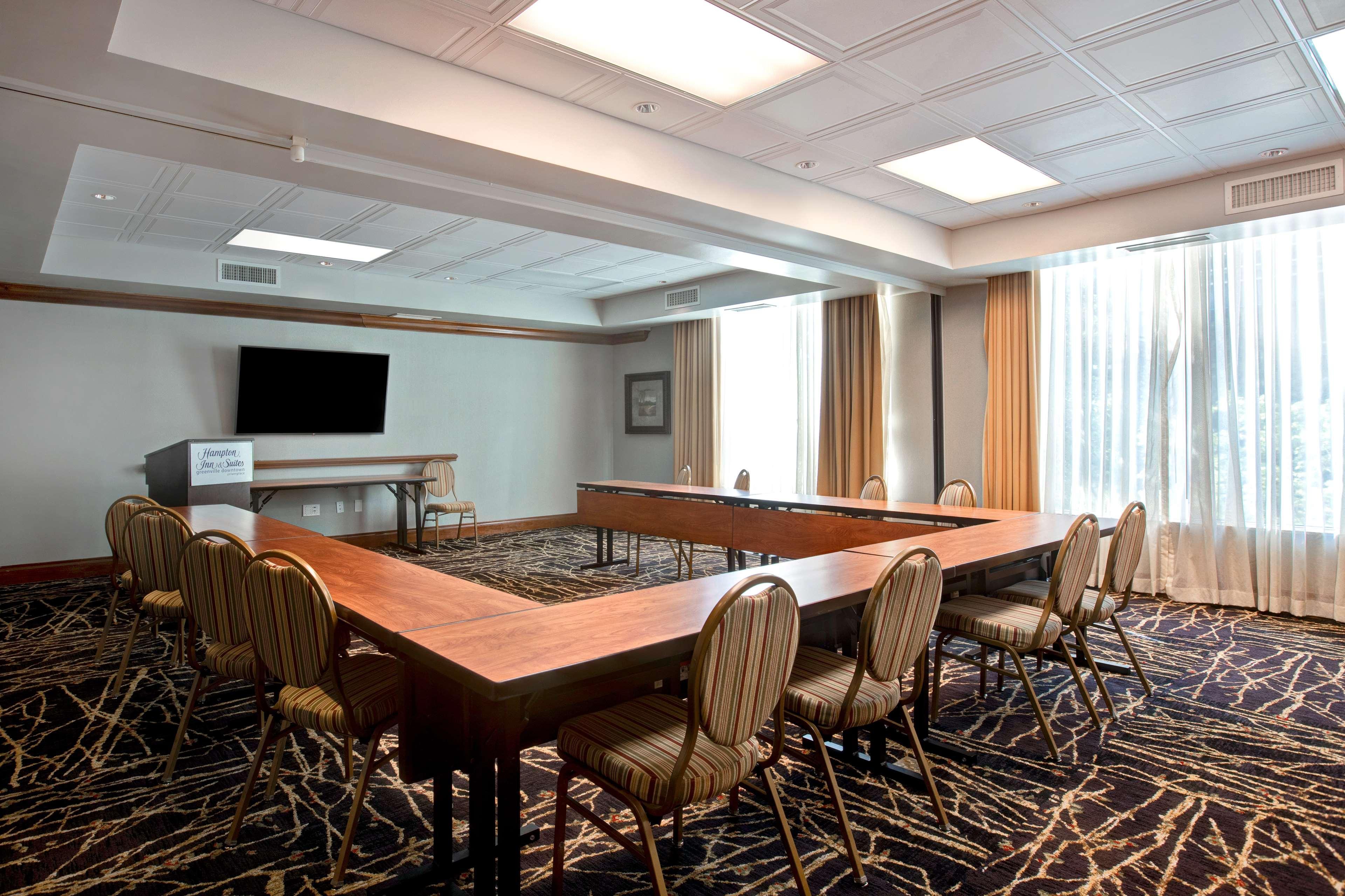 Hampton Inn & Suites Greenville-Downtown-Riverplace Екстер'єр фото