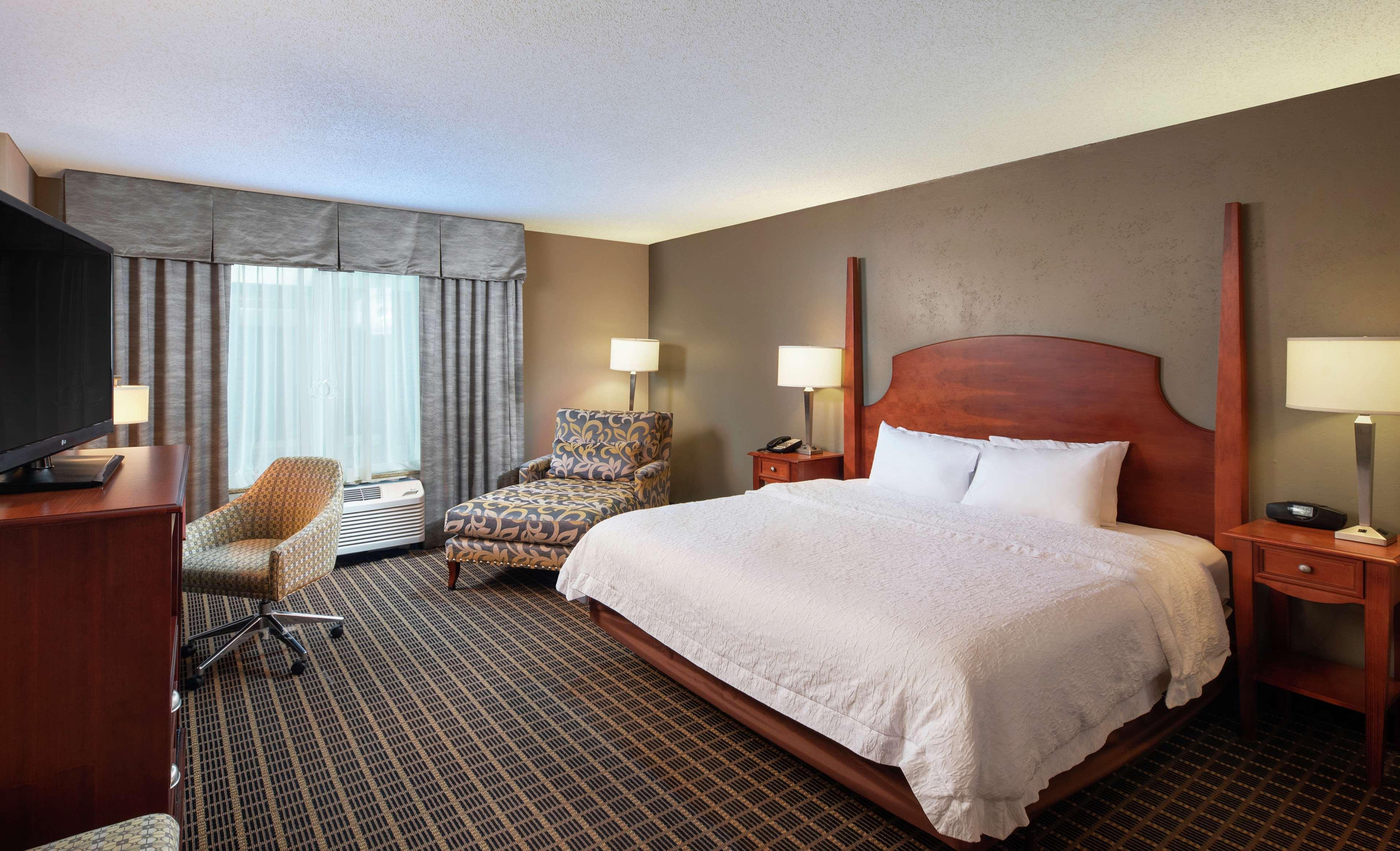 Hampton Inn & Suites Greenville-Downtown-Riverplace Екстер'єр фото