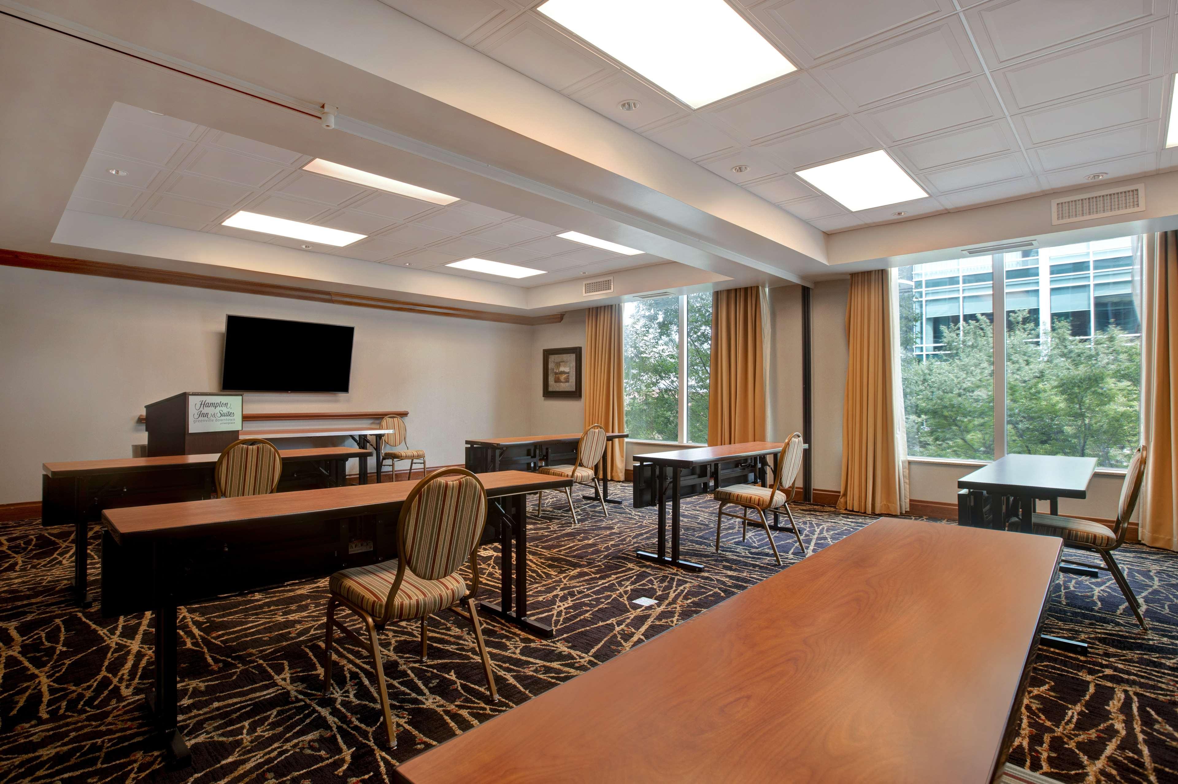 Hampton Inn & Suites Greenville-Downtown-Riverplace Екстер'єр фото