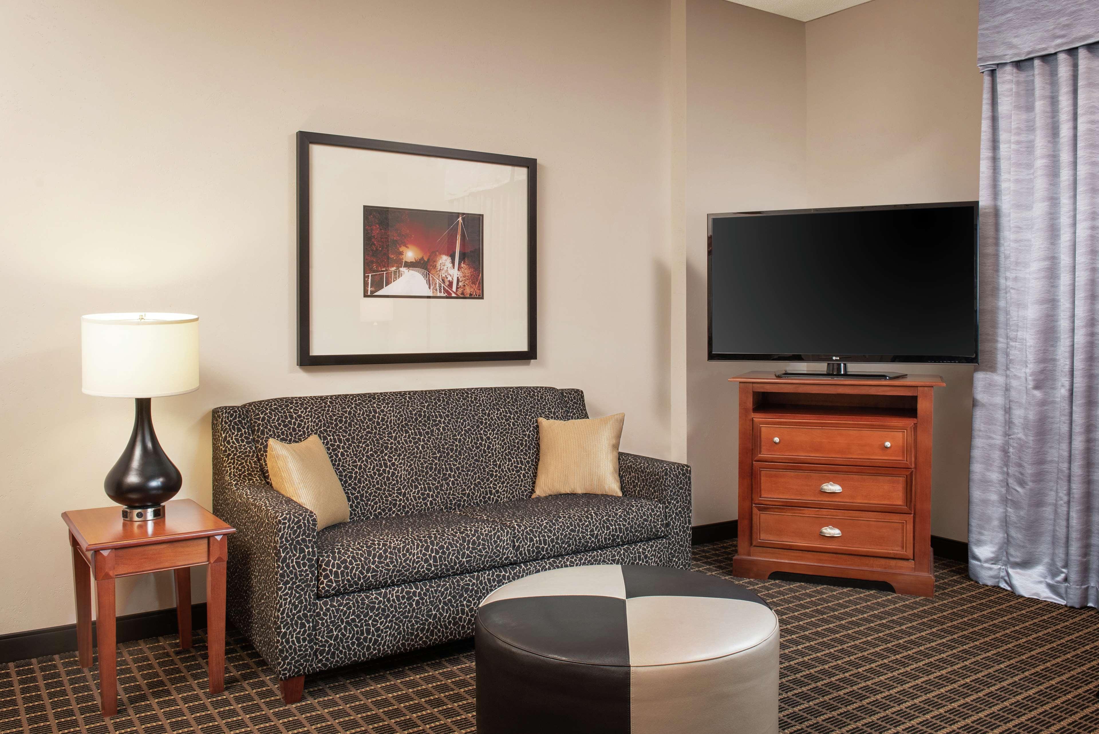 Hampton Inn & Suites Greenville-Downtown-Riverplace Екстер'єр фото
