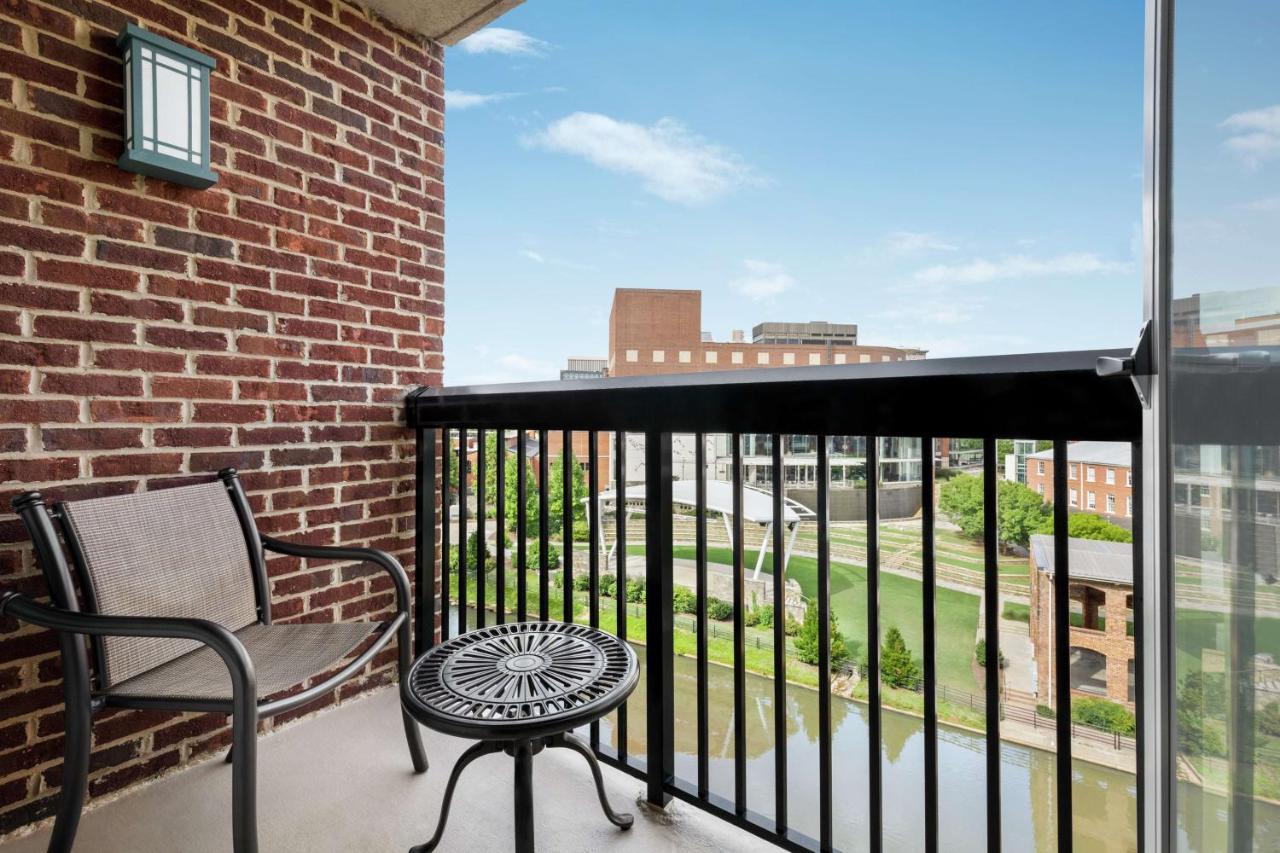 Hampton Inn & Suites Greenville-Downtown-Riverplace Екстер'єр фото