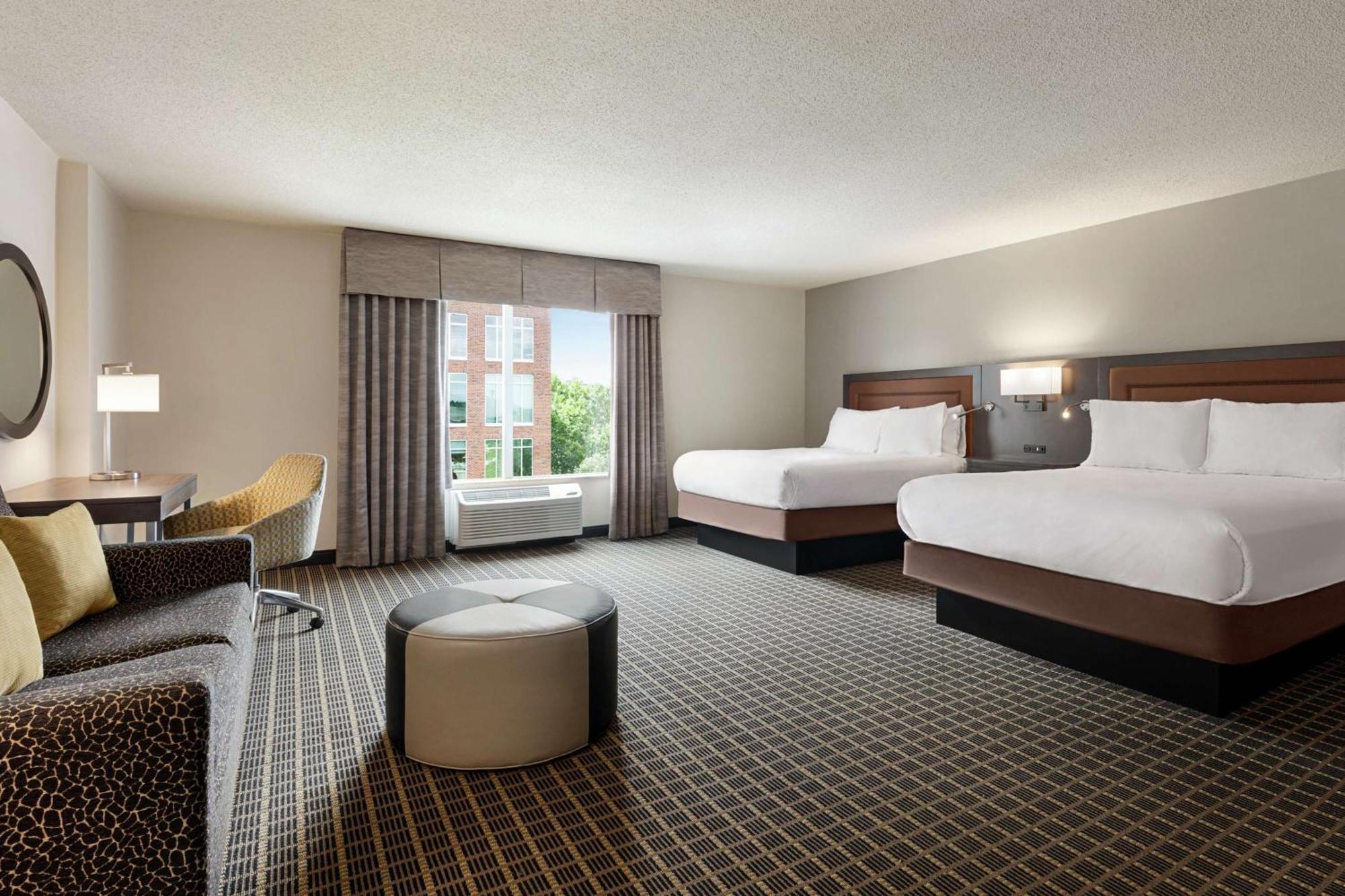 Hampton Inn & Suites Greenville-Downtown-Riverplace Екстер'єр фото