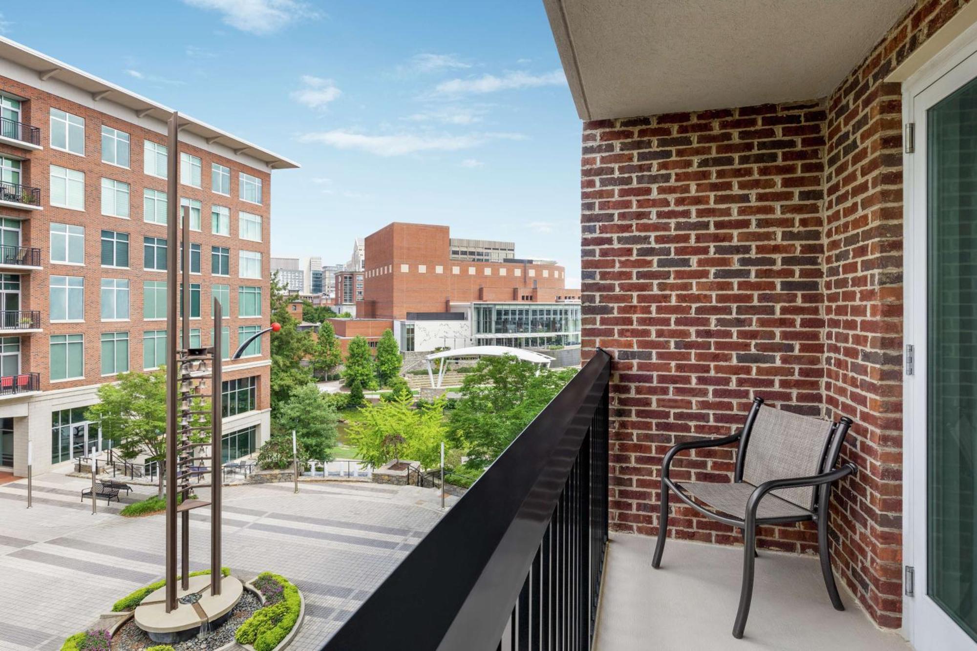 Hampton Inn & Suites Greenville-Downtown-Riverplace Екстер'єр фото